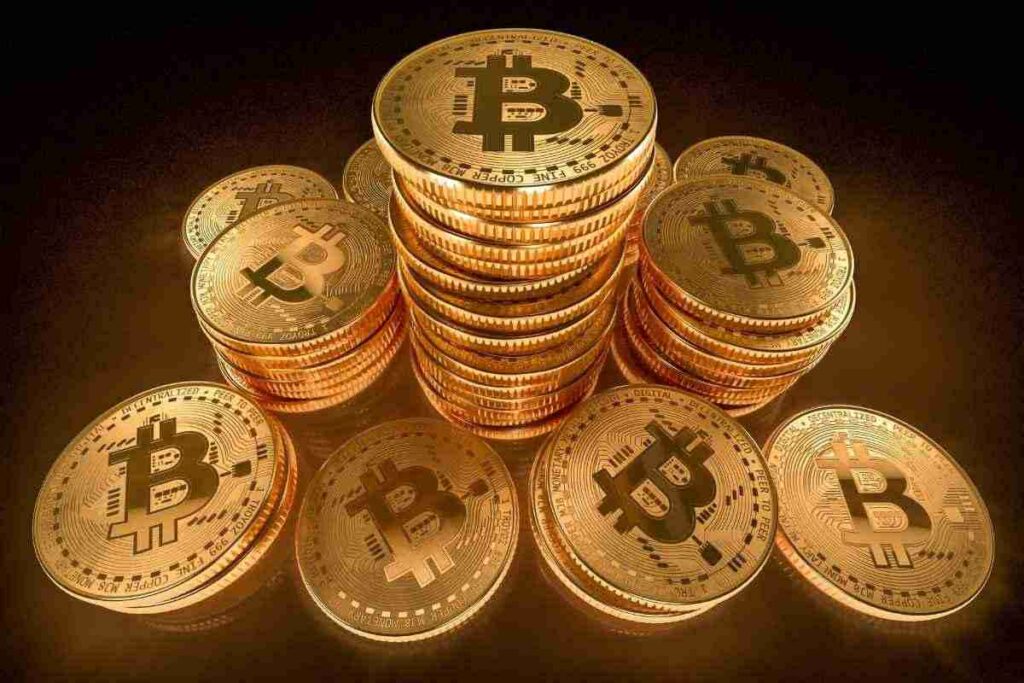 La blockchain e il futuro delle criptovalute: opportunità e rischi. Dal mistero al mainstream: il viaggio delle criptovalute nel mercato globale. Opportunità e sfide delle criptovalute: come navigare un mercato in espansione.