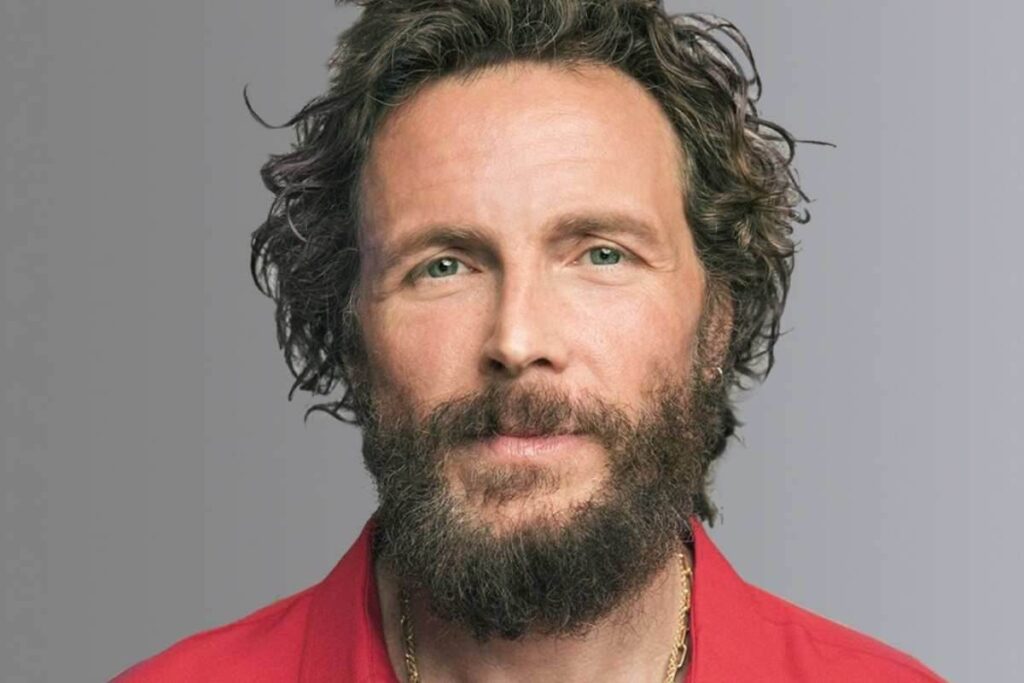 Il viaggio musicale di Jovanotti: tra pop, rap e spiritualità.