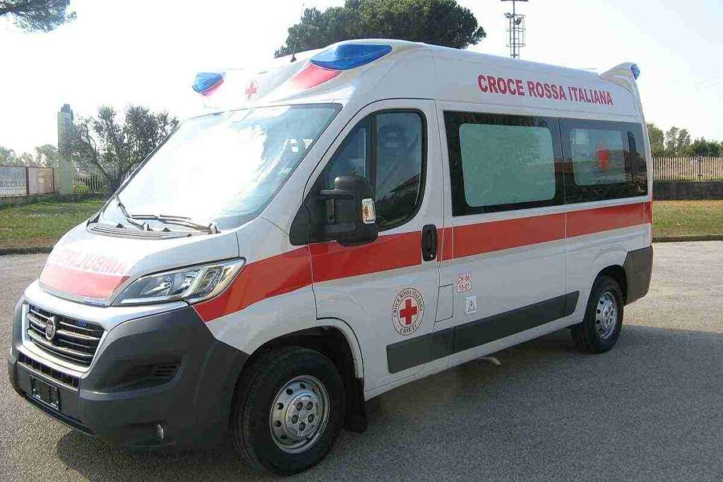 Grave incidente stradale a Settimo Torinese. Settimo Torinese: auto investe una donna, traffico in tilt. Polizia locale al lavoro per ricostruire un incidente. 