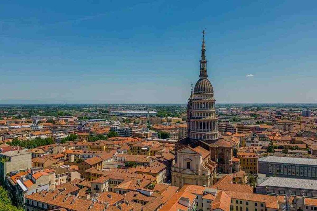 Il cuore culturale di Novara: arte e spettacolo. Novara, la città della cultura e delle tradizioni. Novara e i suoi festival: tra musica e letteratura. 