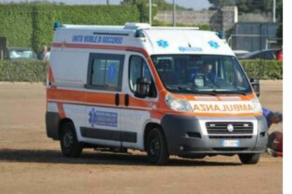 Incidente sulla SP130 tra Villastellone e Favari: coinvolti tre veicoli, tre feriti lievi. Scontro tra Fiat Ducato, Fiat Panda e pulmino scolastico sulla Provinciale 130. Tre feriti lievi in un incidente sulla SP130 tra Villastellone e frazione Favari. 