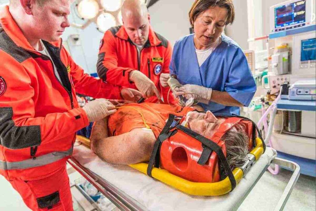 Tortona, paura in strada: scoppia una rissa nel pomeriggio. Carabinieri indagano sulla rissa a Tortona. Litigio finisce nel sangue: tre persone ferite. Momenti di tensione a Tortona: violenta rissa in centro. 