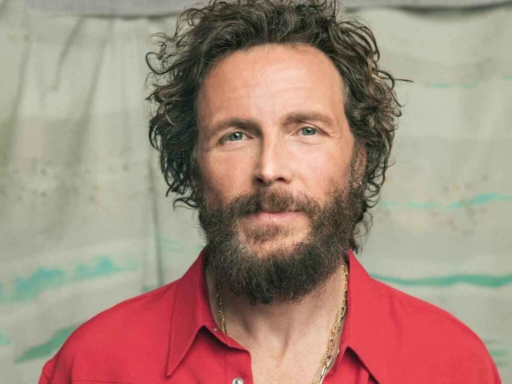Il ritorno di Jovanotti: show ed energia a Torino. Concerti di Jovanotti: tutto esaurito per sei date. TikTok e sold-out: la magia di Jovanotti a Torino. 
